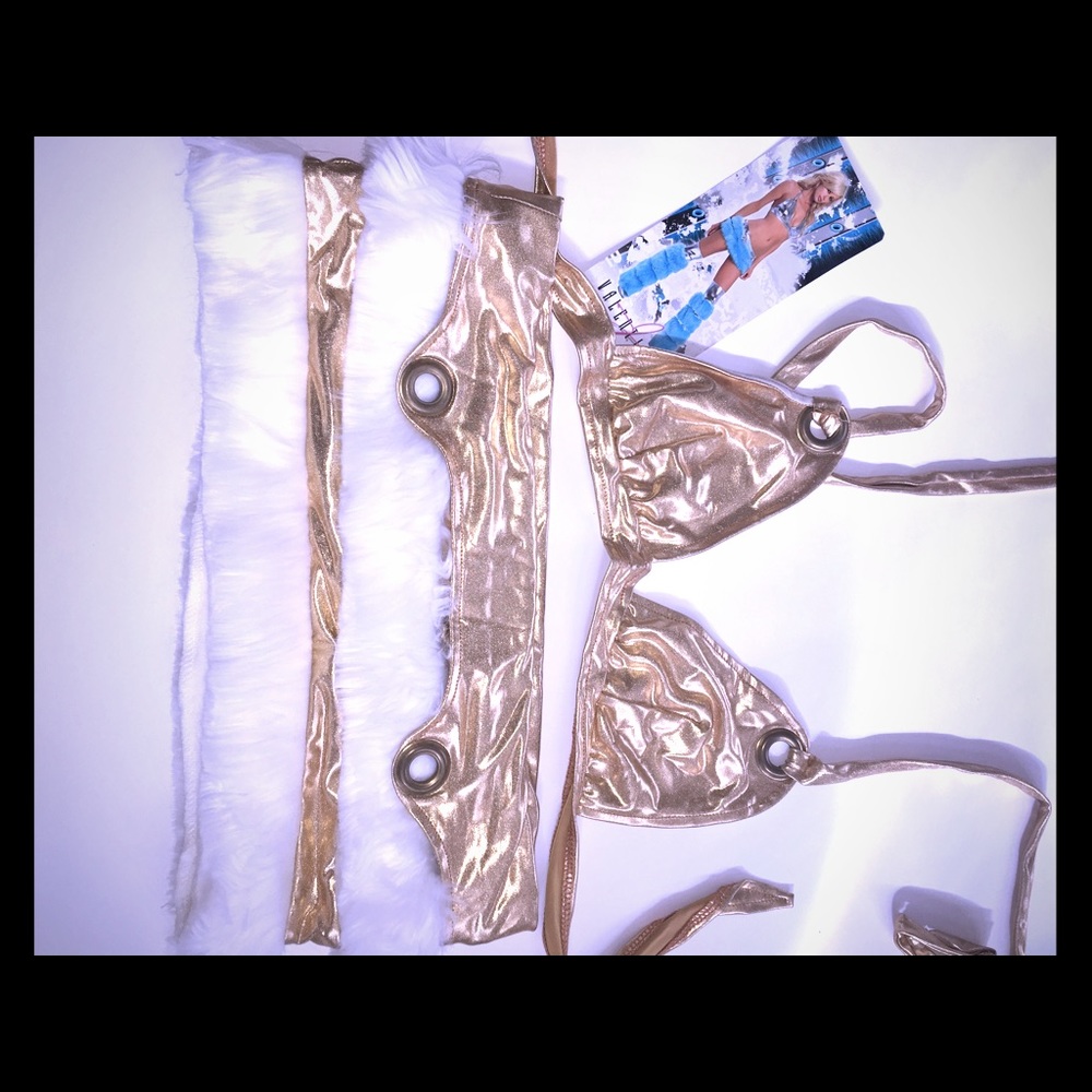 J Valentine rave set